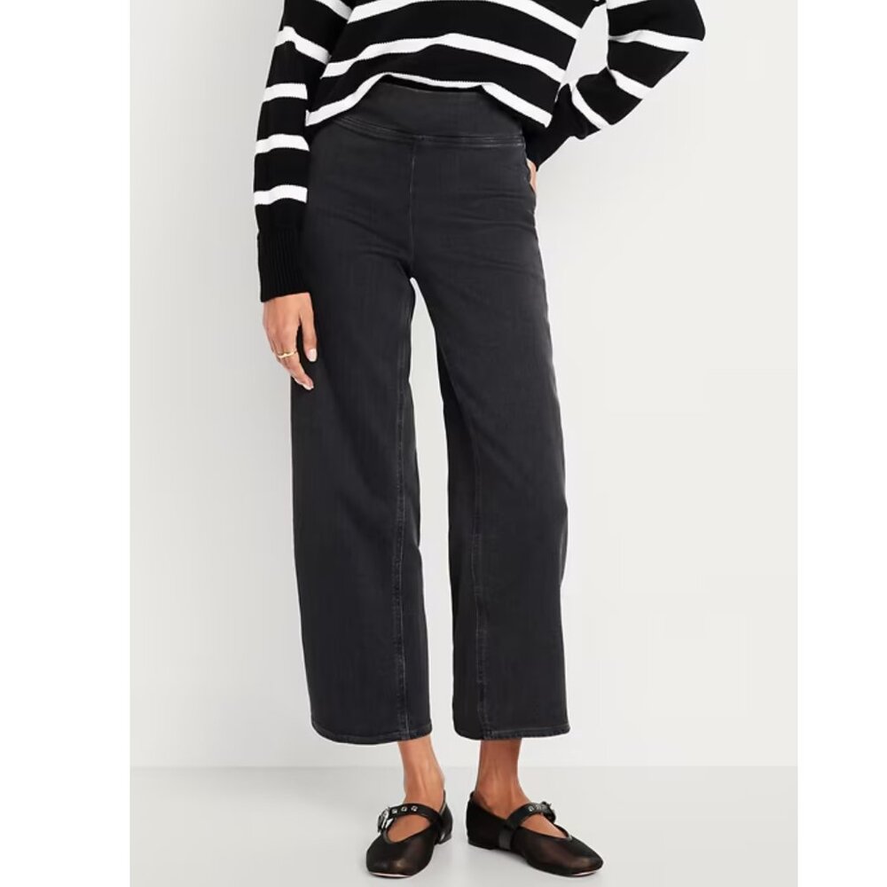NWT High-Waisted Weekender Pull-On Crop Wide-Leg Jeans Size 8P Old Navy